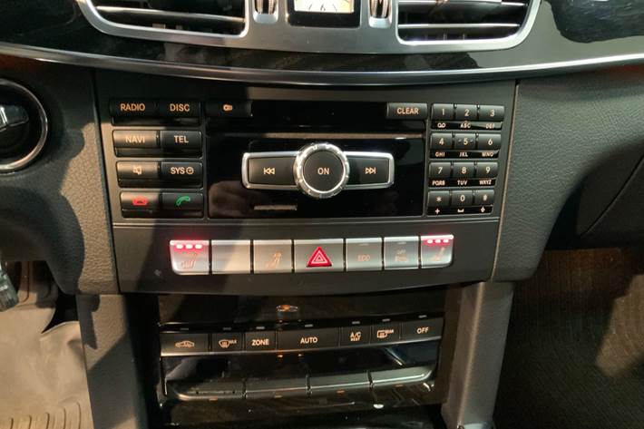 Sort Mercedes E350 fra 2014