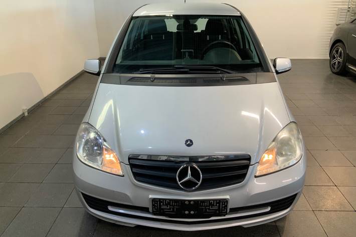Sort Mercedes A160 fra 2009 set udefra