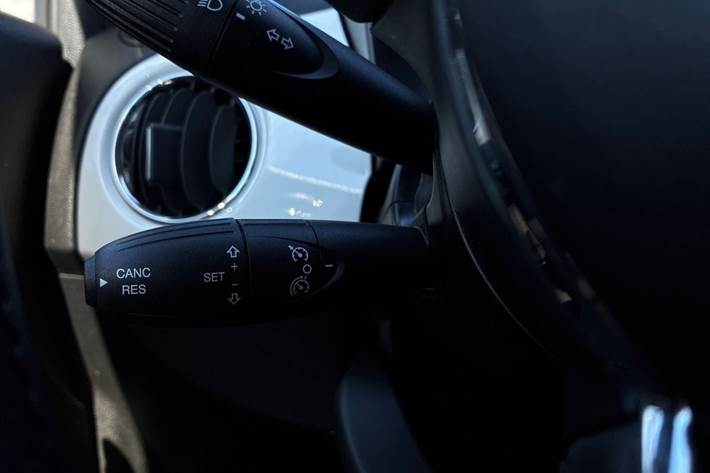 Hvid Fiat 500 fra 2024