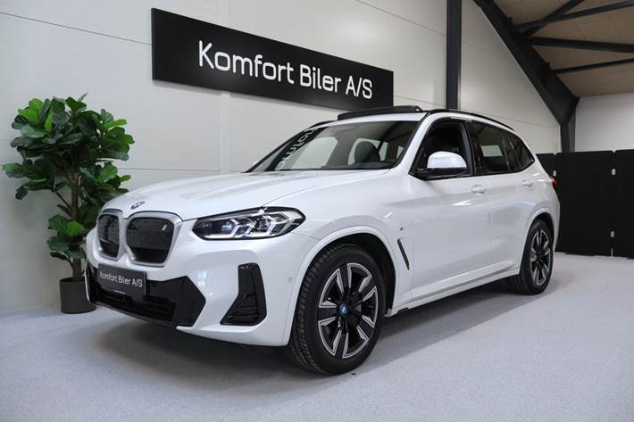 Hvid BMW iX3 fra 2023