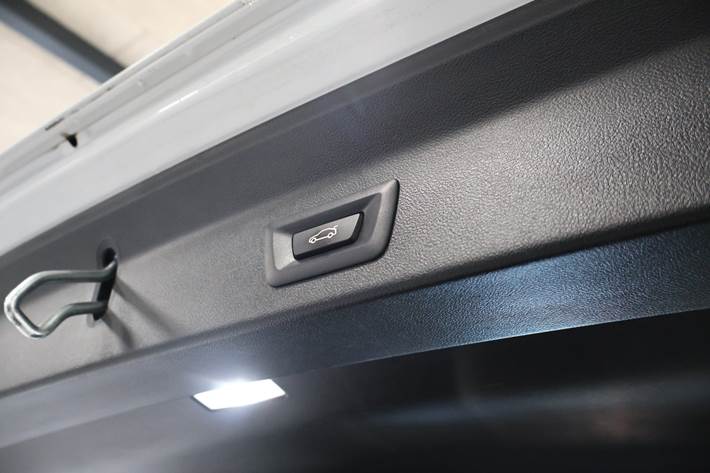 Hvid BMW iX3 fra 2023