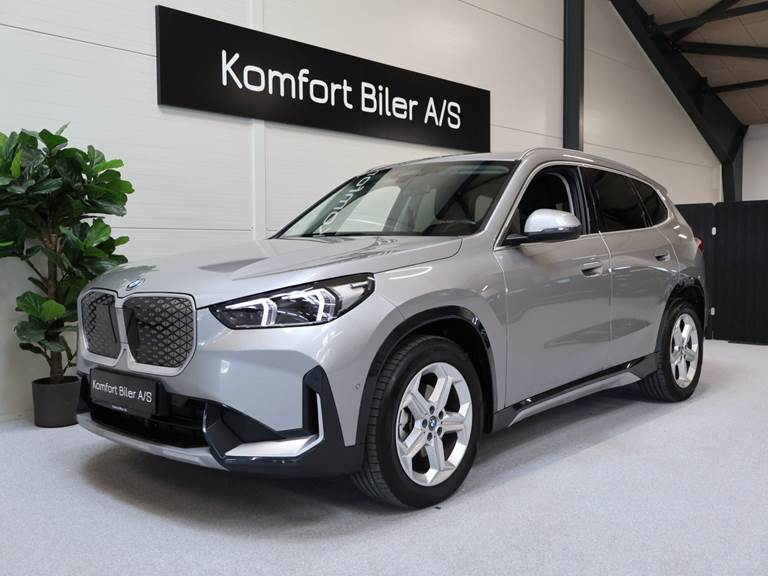 BMW iX1 eDrive20 X-Line