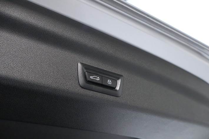 Sølv BMW iX1 fra 2025