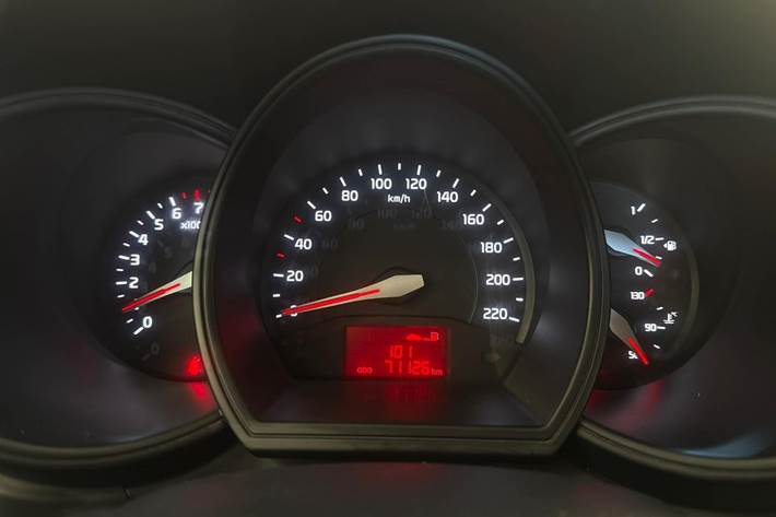 Grå Kia Rio fra 2016