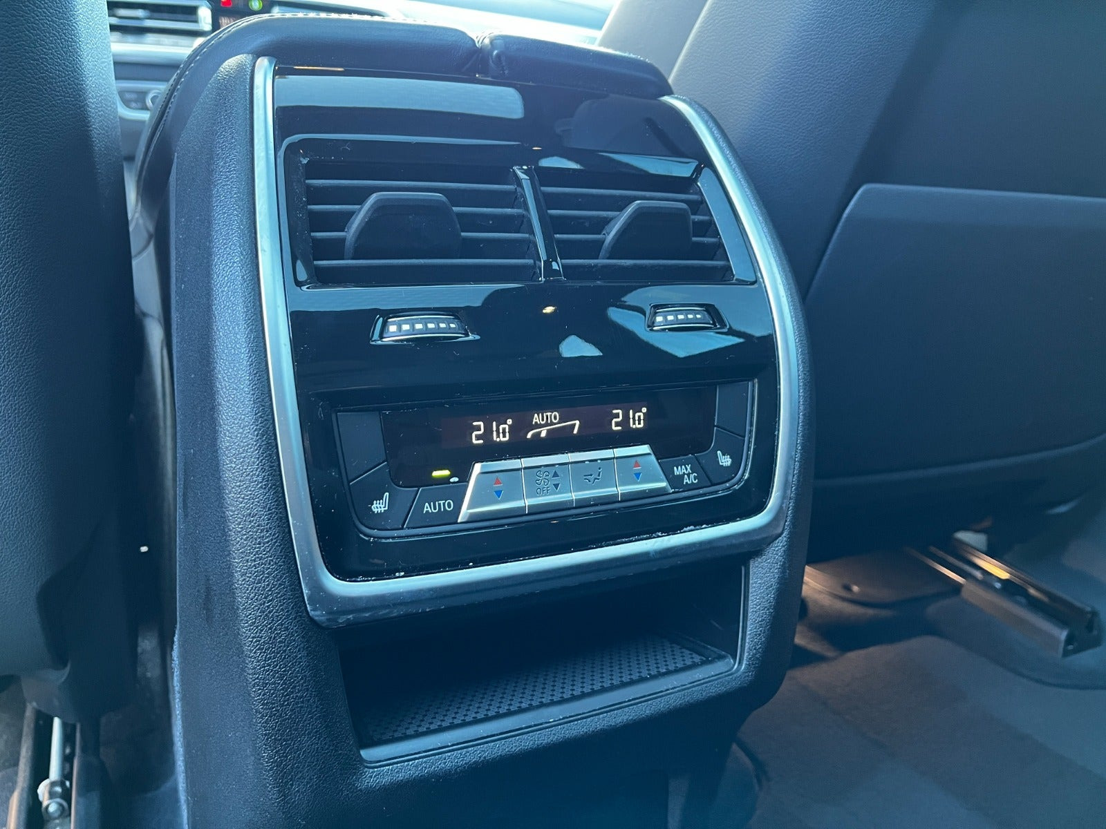 Grøn BMW X5 fra 2021