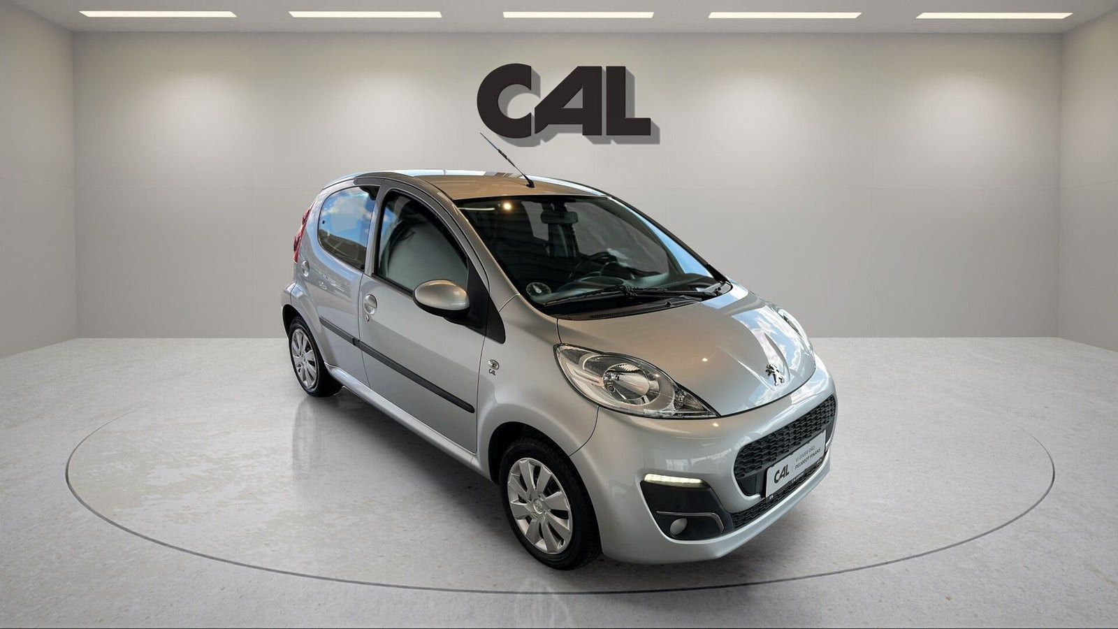 Sølv Peugeot 107 fra 2012