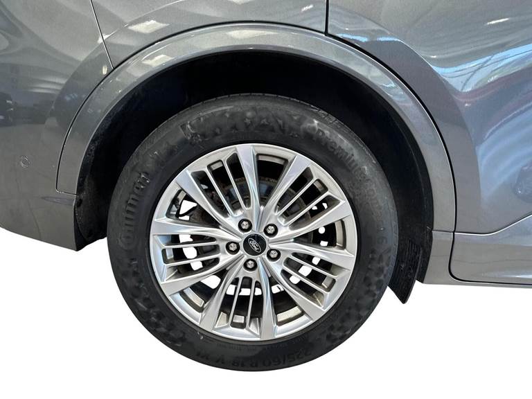 Ford Kuga 2,5 PHEV Vignale CVT