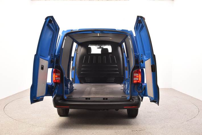 Blå VW Transporter fra 2019