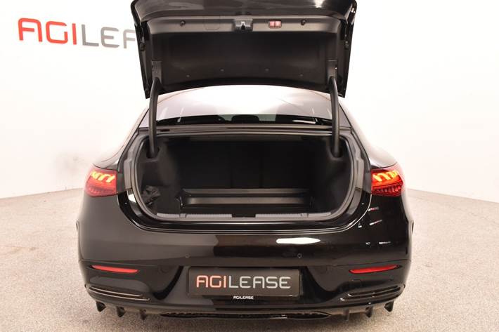 Sort Mercedes EQE350 fra 2023