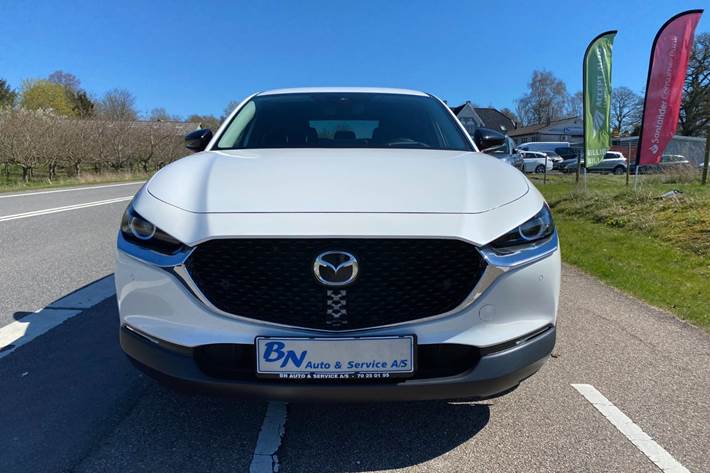 Hvid Mazda CX-30 fra 2023