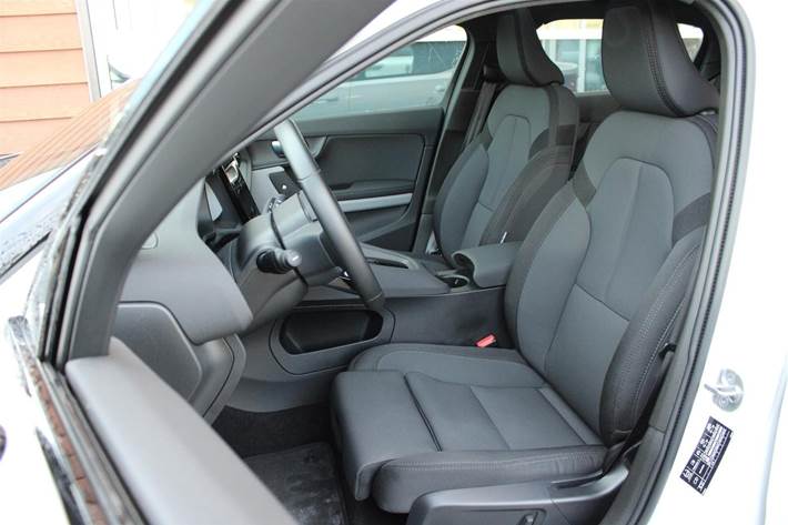 Hvid Polestar 2 fra 2023