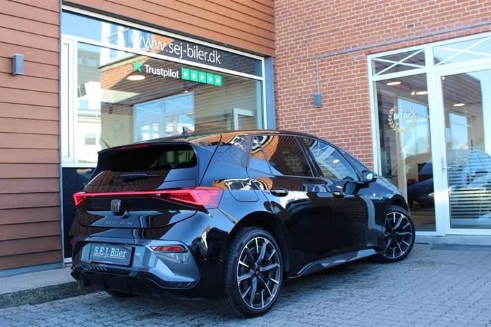 Sort Cupra Born fra 2025