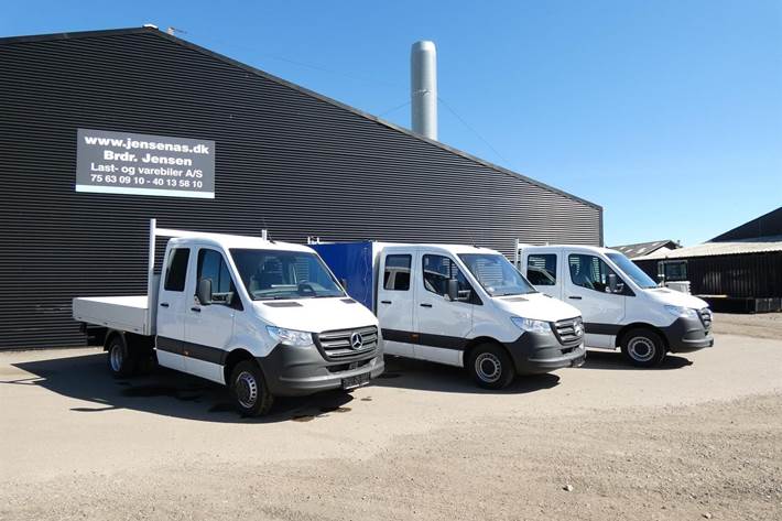 Hvid Mercedes Sprinter 317 fra 2025