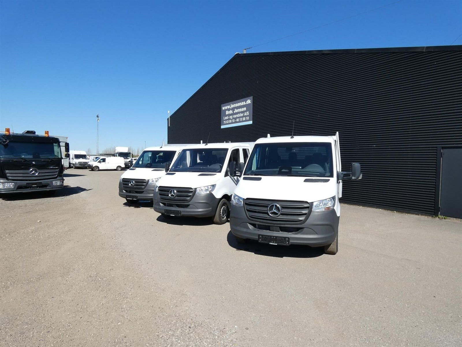 Hvid Mercedes Sprinter 317 fra 2025