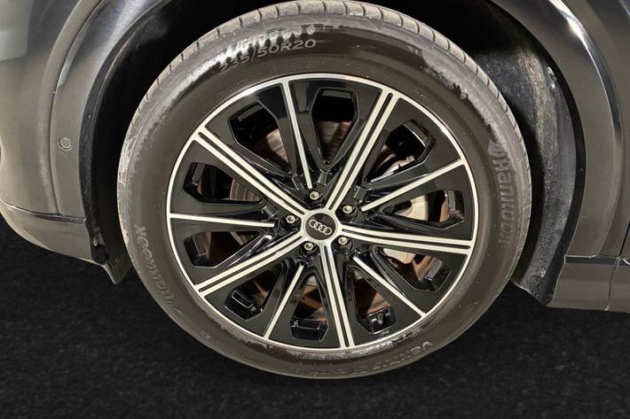 Sort Audi Q4 e-tron fra 2024