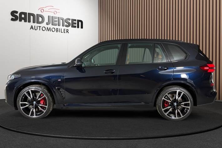 Sort BMW X5 fra 2026