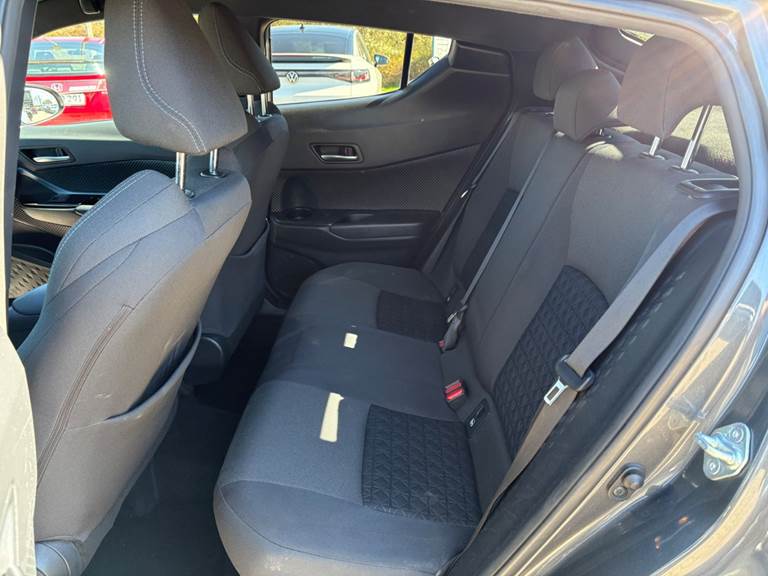 Toyota C-HR 1,8 Hybrid C-LUB CVT