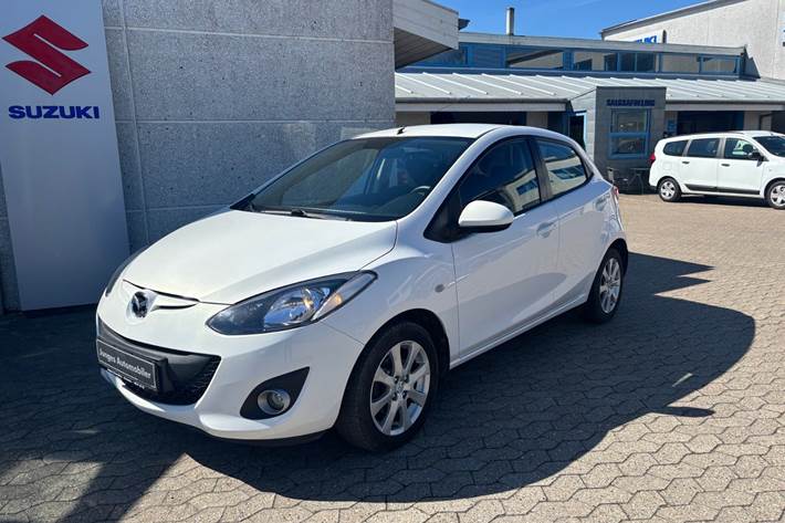 Hvid Mazda 2 fra 2011