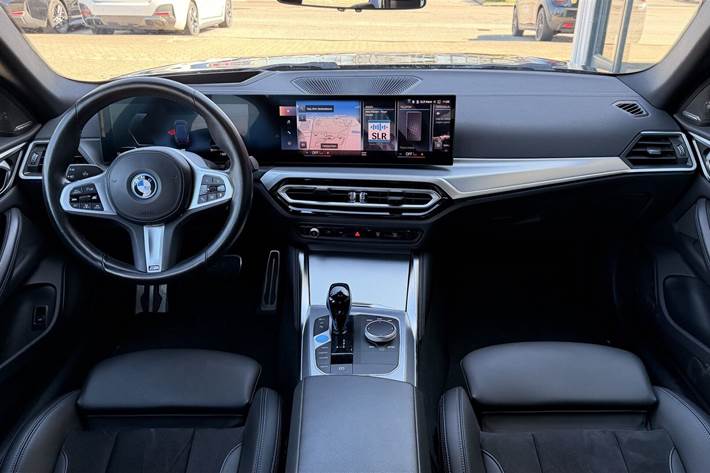 Blå BMW i4 fra 2022