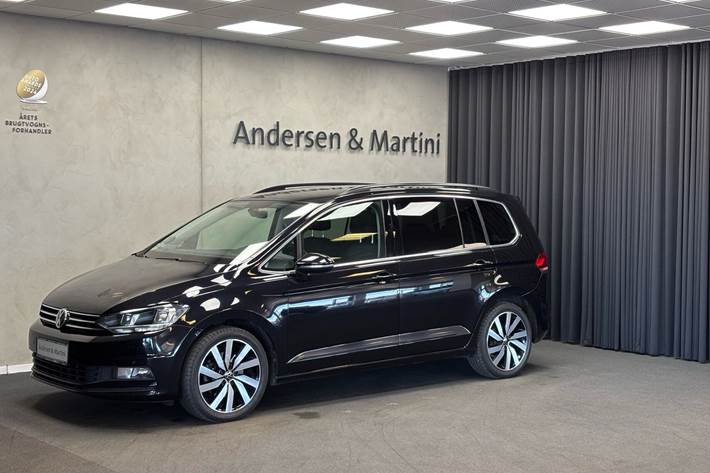 Sort VW Touran fra 2017