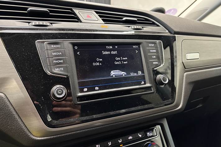 Sort VW Touran fra 2017