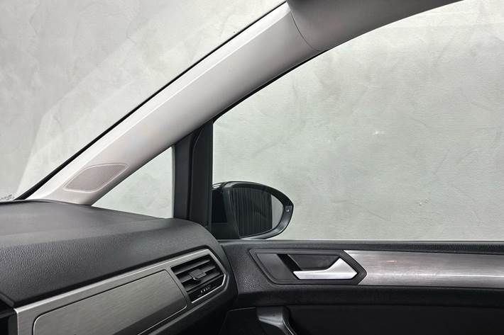 Sort VW Touran fra 2018