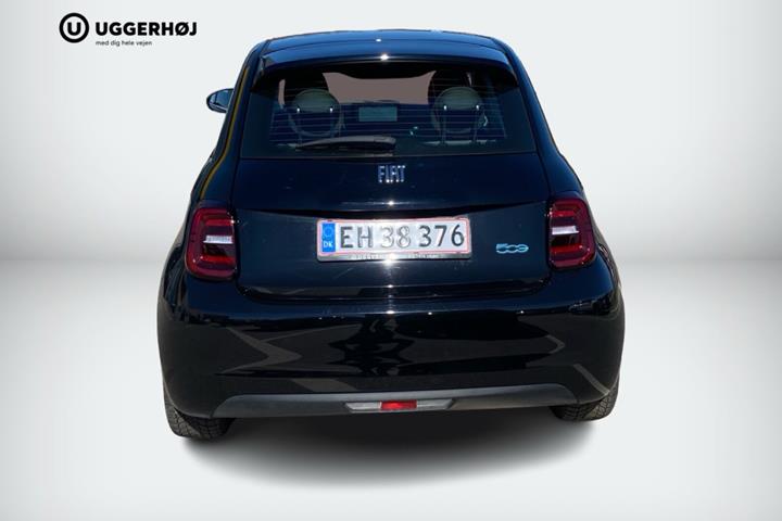 Sort Fiat 500e fra 2023