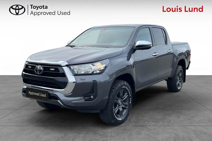 Grå Toyota HiLux fra 2023