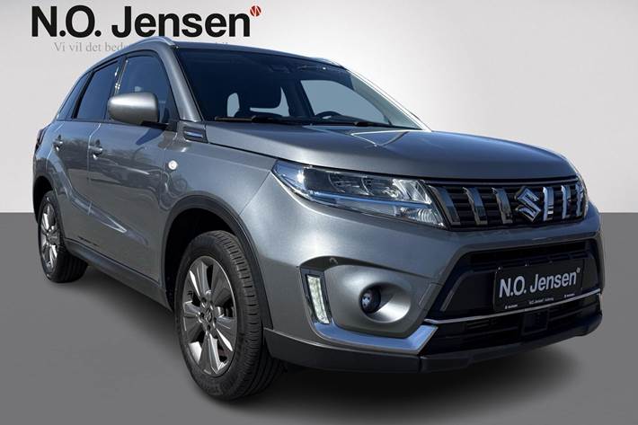 Grå Suzuki Vitara fra 2021
