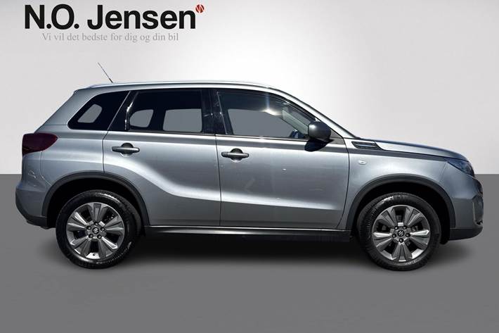 Grå Suzuki Vitara fra 2021
