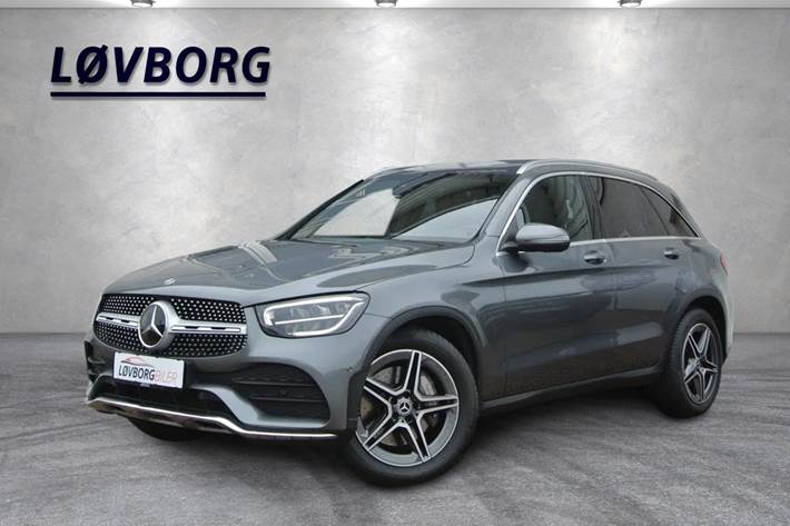 Grå Mercedes GLC300 d fra 2019