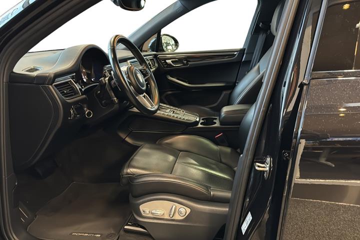 Sort Porsche Macan S fra 2016