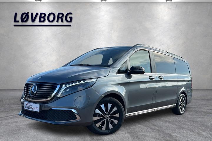Grå Mercedes EQV300 fra 2023 set udefra