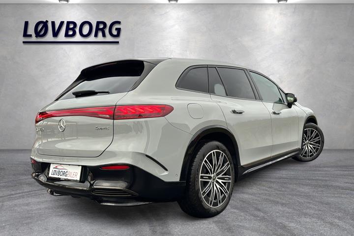 Grå Mercedes EQS450 SUV fra 2023