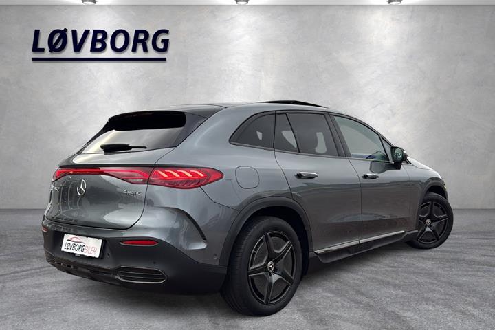 Grå Mercedes EQE350 SUV fra 2023