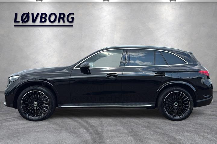 Sort Mercedes GLC300 e fra 2024