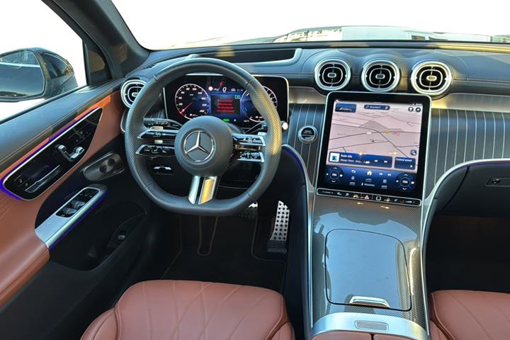 Sort Mercedes GLC300 e fra 2024