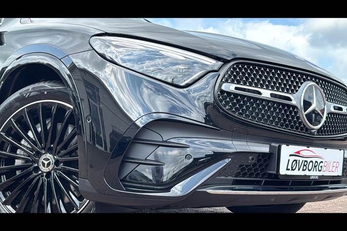 Sort Mercedes GLC300 e fra 2024