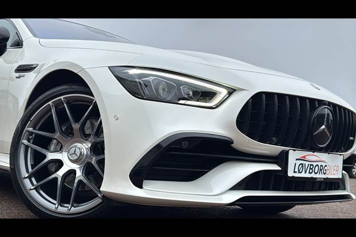 Hvid Mercedes AMG GT 43 fra 2020