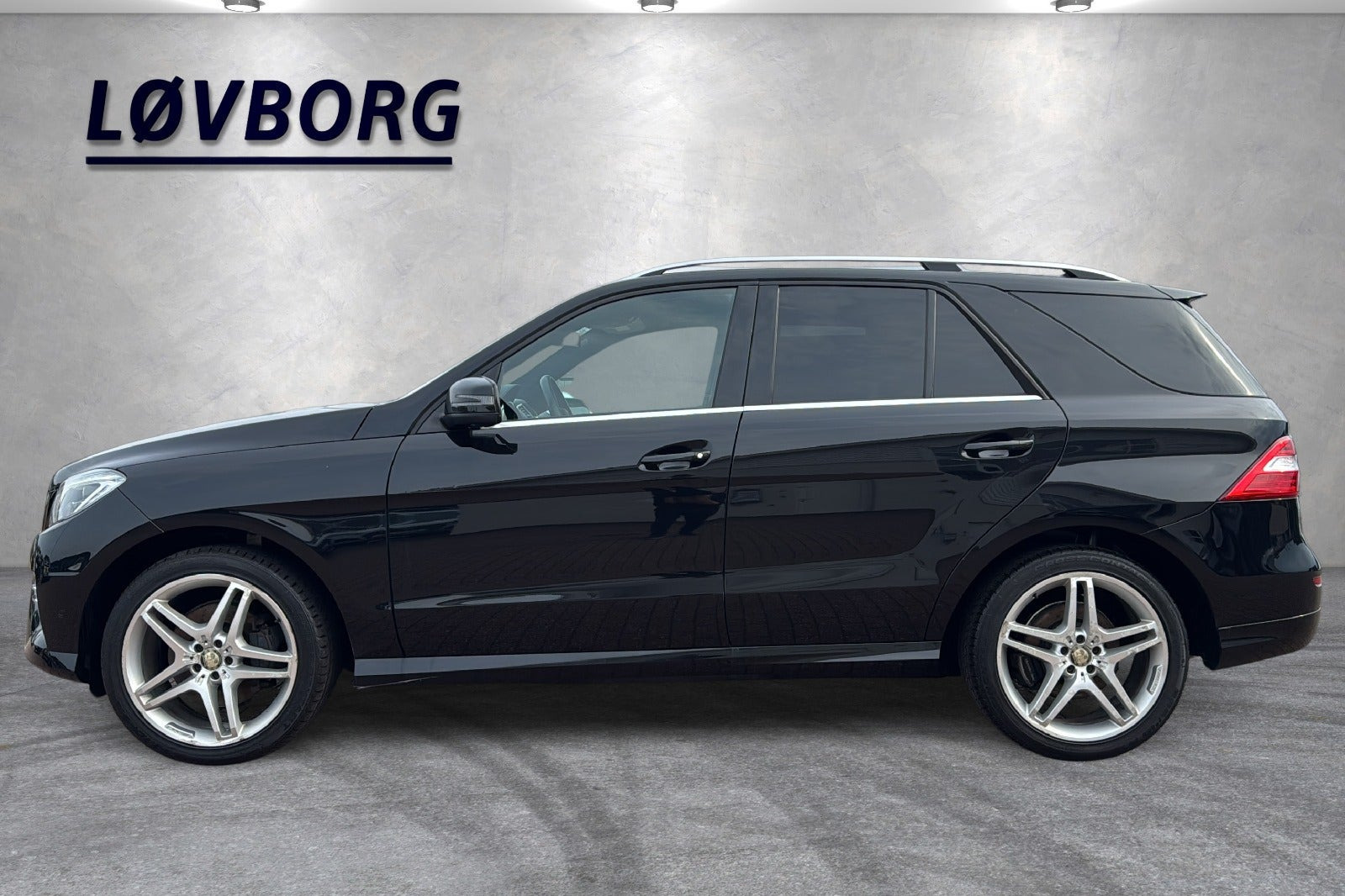 Sort Mercedes ML350 fra 2012