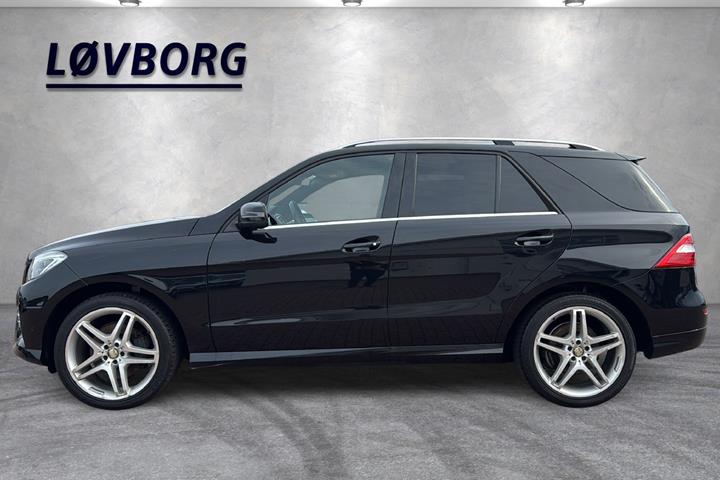 Sort Mercedes ML350 fra 2012