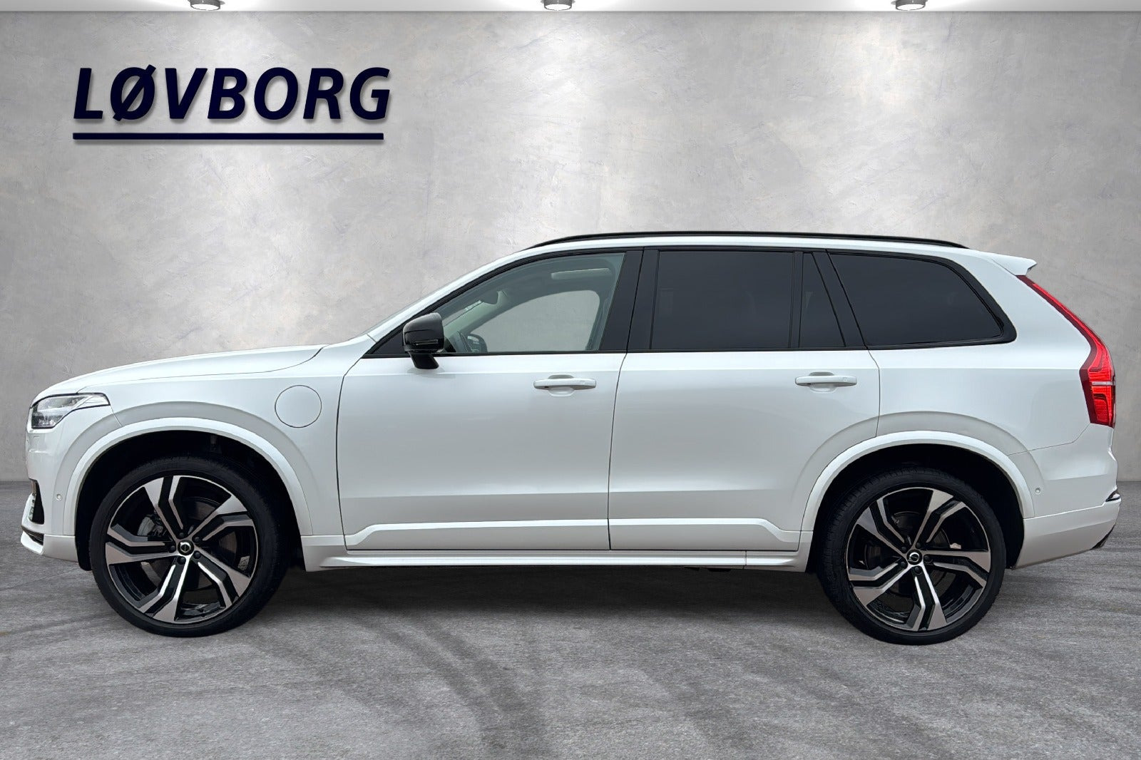 Hvid Volvo XC90 fra 2023