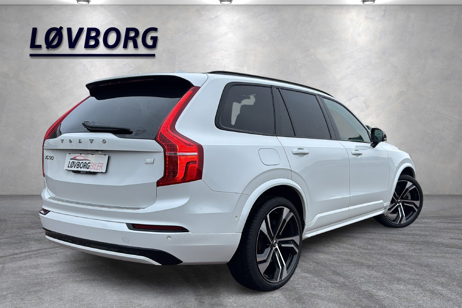 Hvid Volvo XC90 fra 2023