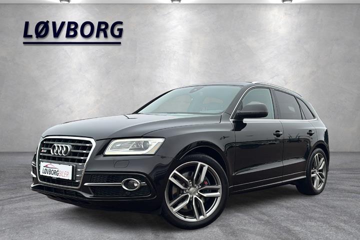 Sort Audi SQ5 fra 2013 set udefra