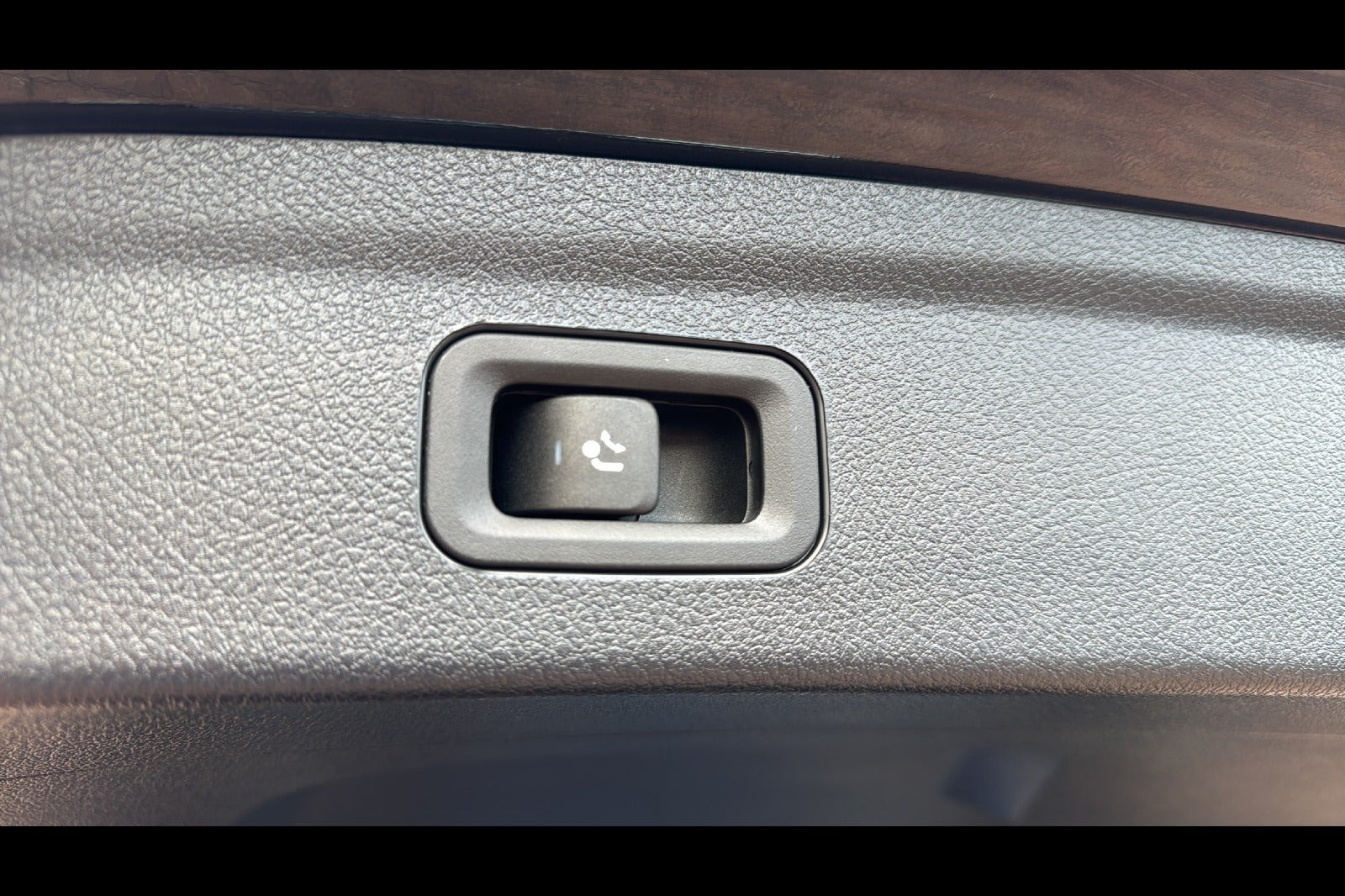Sort Mercedes GLE450 d fra 2024
