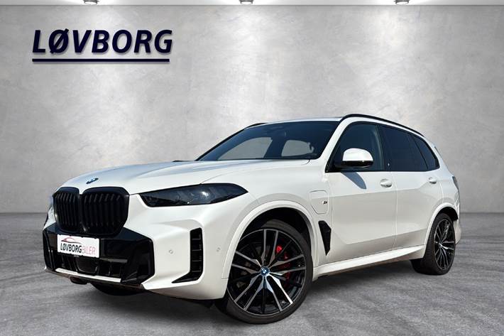 Hvid BMW X5 fra 2024
