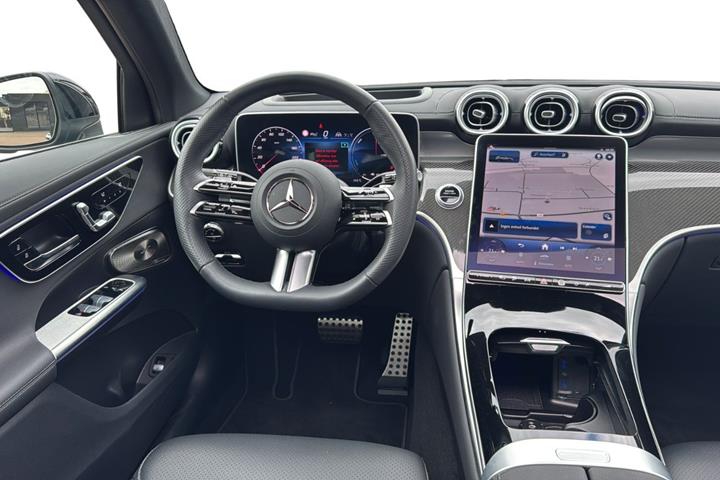Sort Mercedes GLC300 e fra 2024