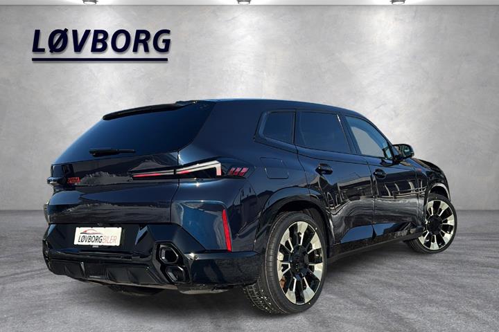 Blå BMW XM fra 2024