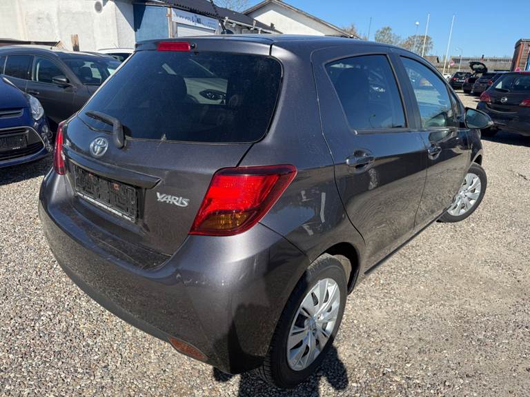 Toyota Yaris 1,0 VVT-i T1