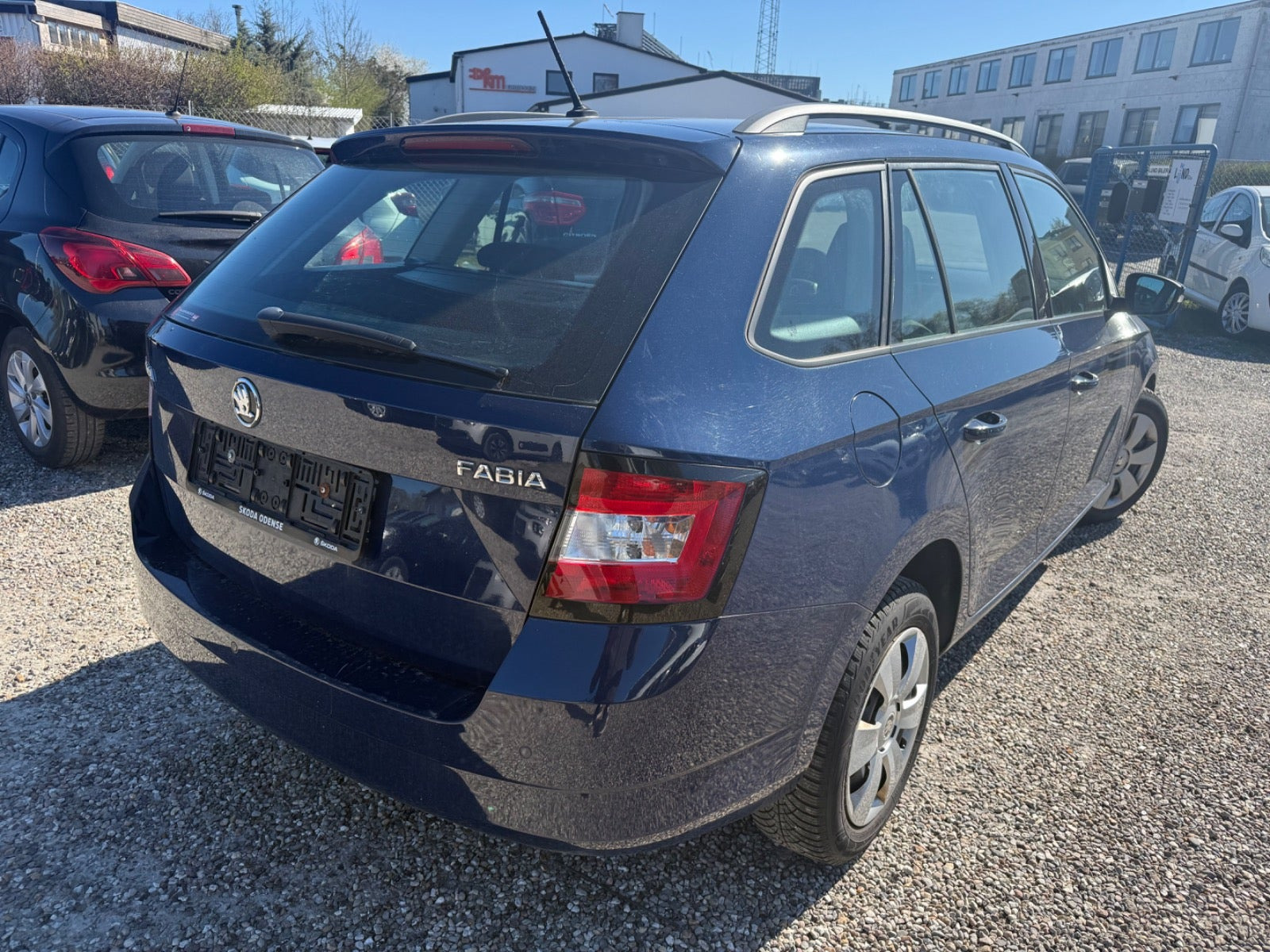 Blå Skoda Fabia fra 2017